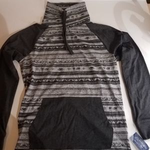 American Rag long-sleeve pullover shirt a10